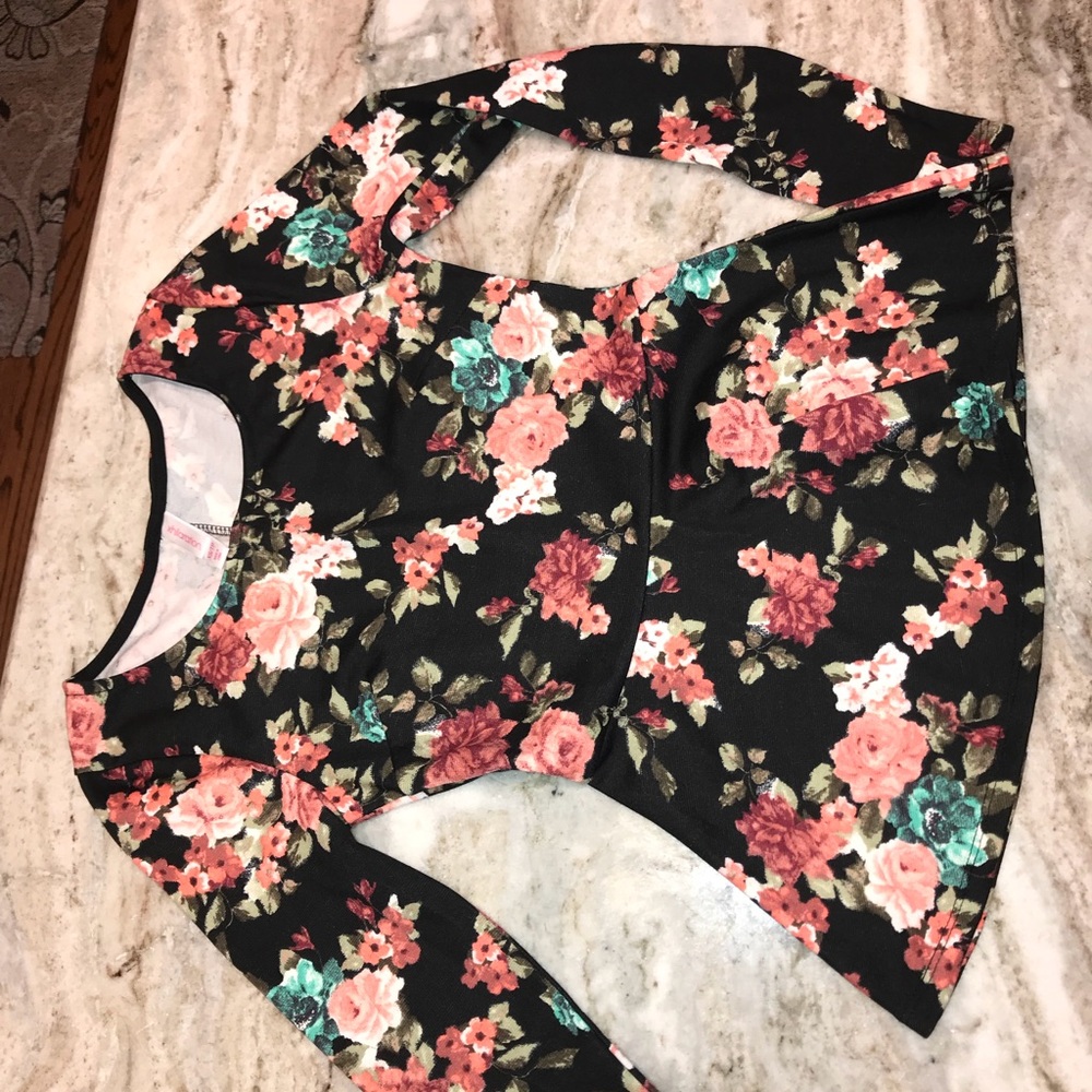 Floral top♥️